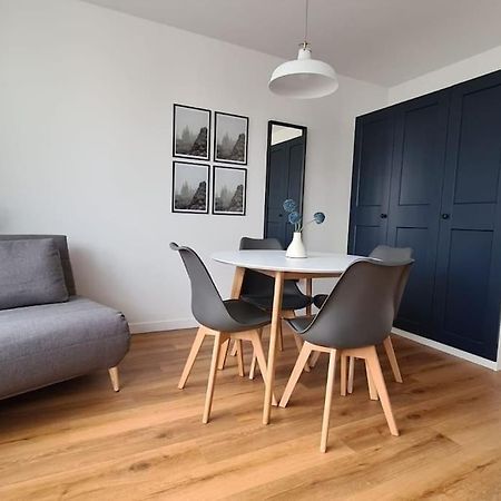 Sloneczny Apartament W Centrum Gdyni 2 Pokojowy Гдиня Екстериор снимка